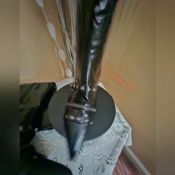 💞🧡Womens Wild Pair Glossy Black Knee-High Boots - Size 10 - 2.5" Heels💞💛 - Picture 7 of 8